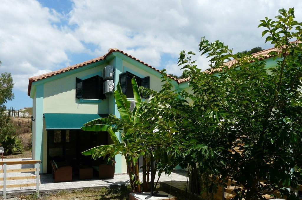 Villa Emmanouela Xi Beach Ngoại thất bức ảnh